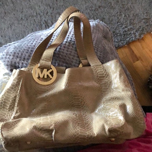 Michael Kors Handbags - Michael Kors Purse